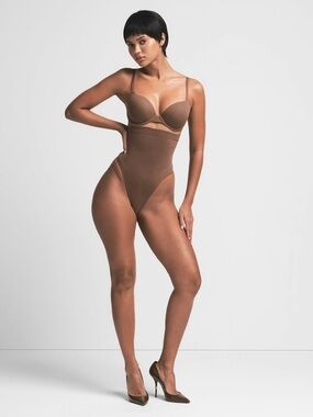 NEW w/Tags SKIMS Seamless Sculpt High-Waisted Thong Plus Size 3X